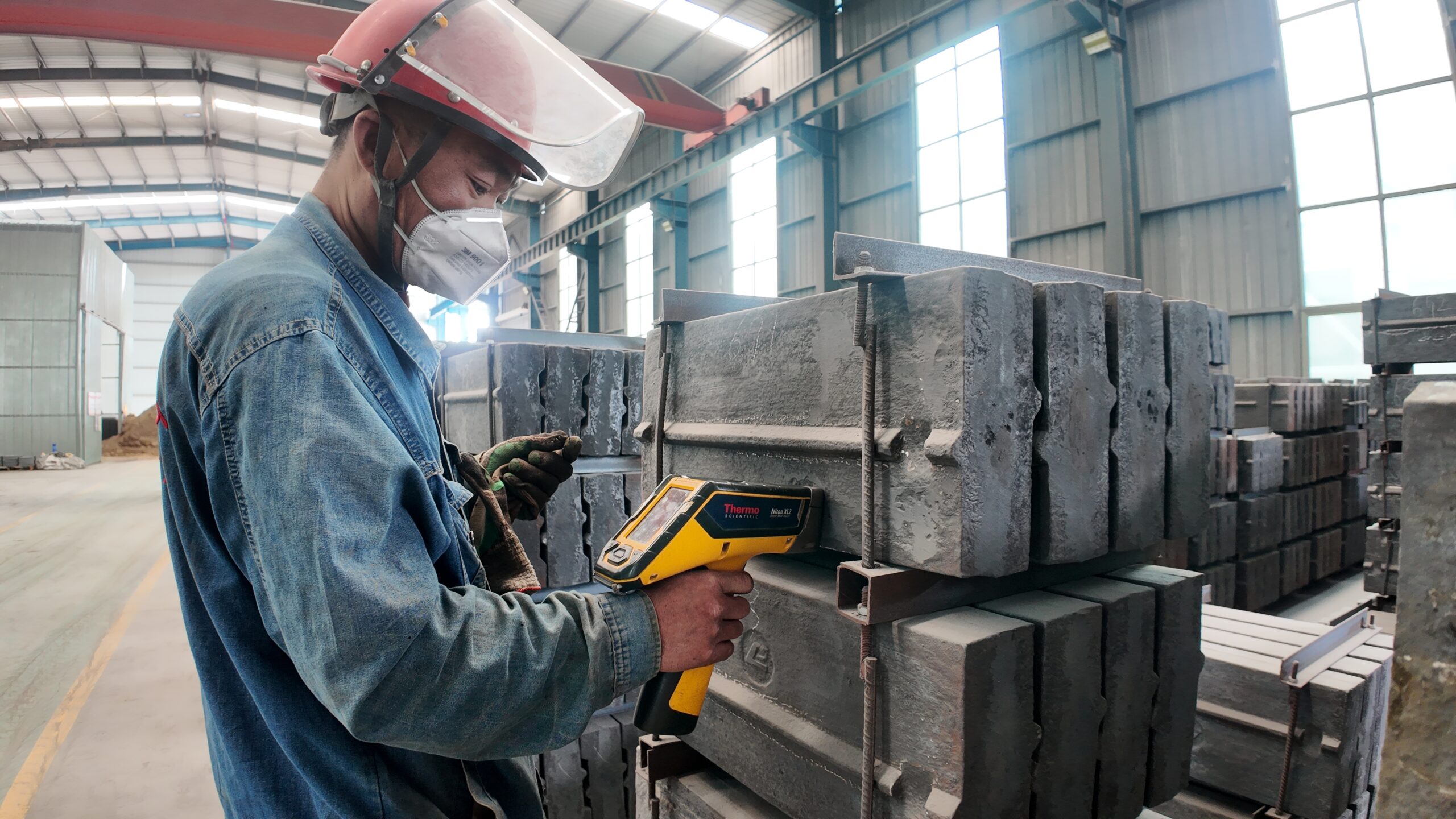 Bridge CMM automated coordinate measurement verifying wear part dimensions
